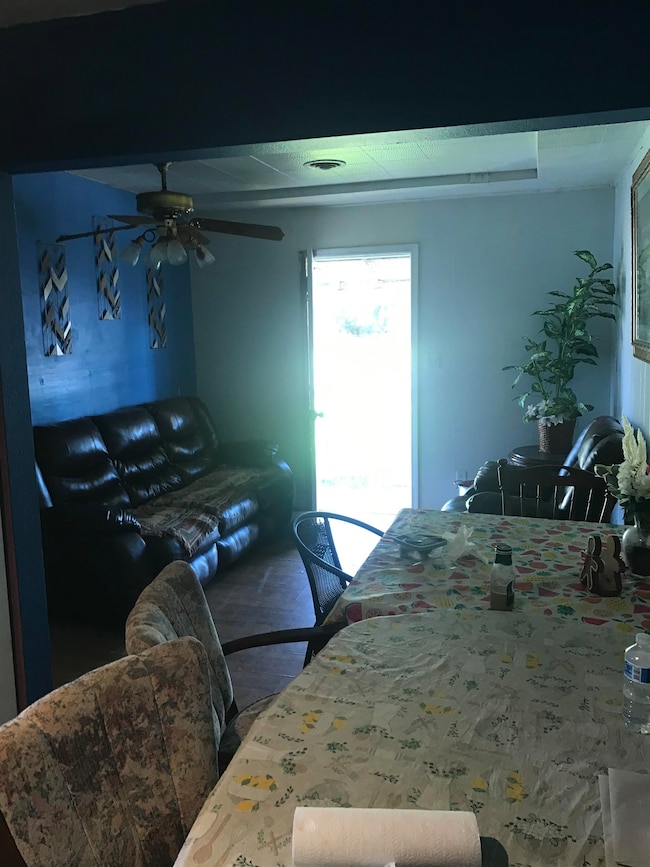 423 E Tenth St, Beaver, OK 73932 - photo 3