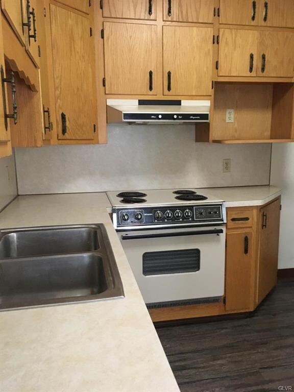 Eat in Kitchen