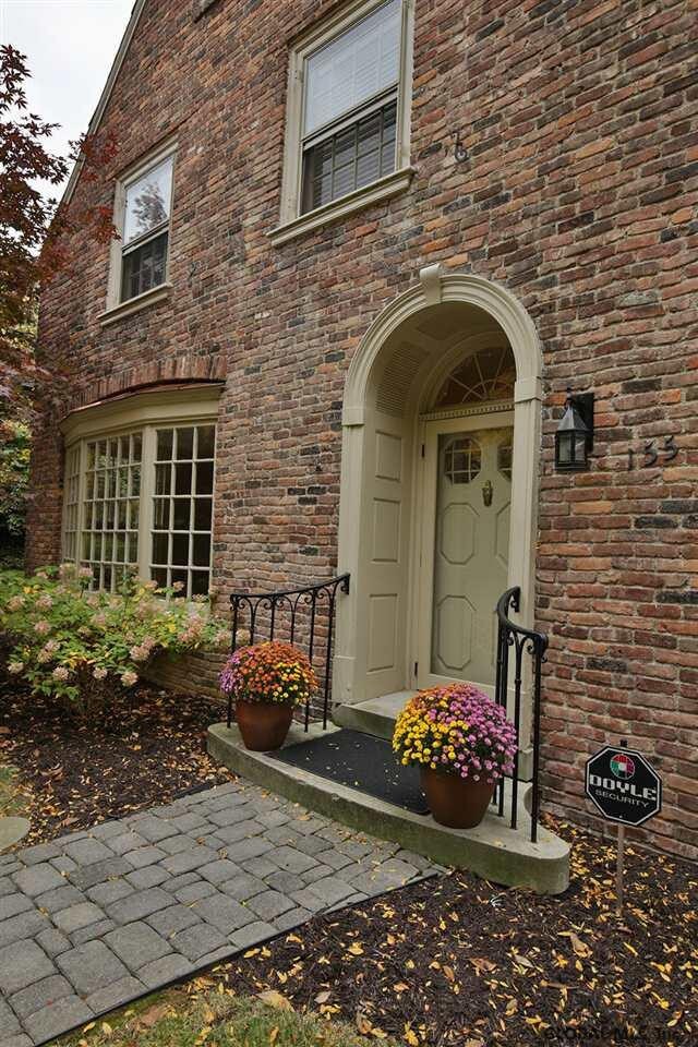 155 S Pine Ave, Albany, NY 12208 - photo 2