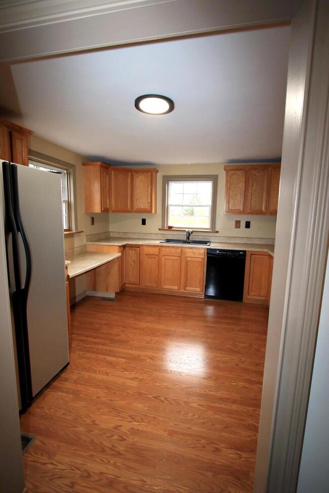 1340 Heinle Rd, Bucyrus, OH 44820 - photo 7