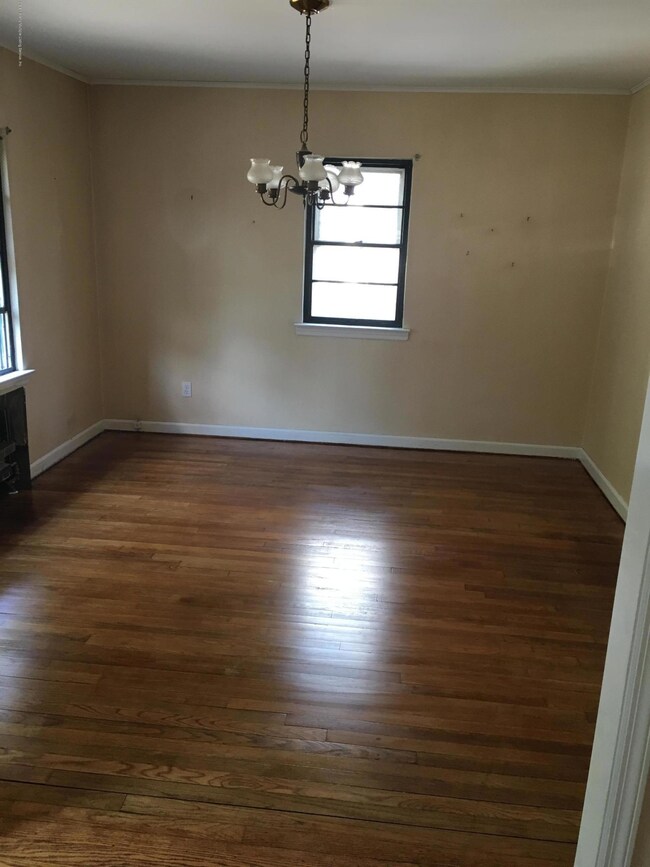 202 Kemball Ave, Staten Island, NY 10314 - photo 6