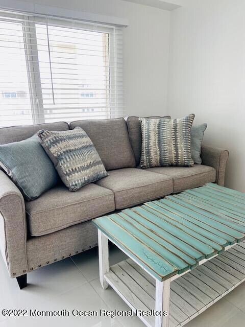 1309 Loveseat IMG_5064
