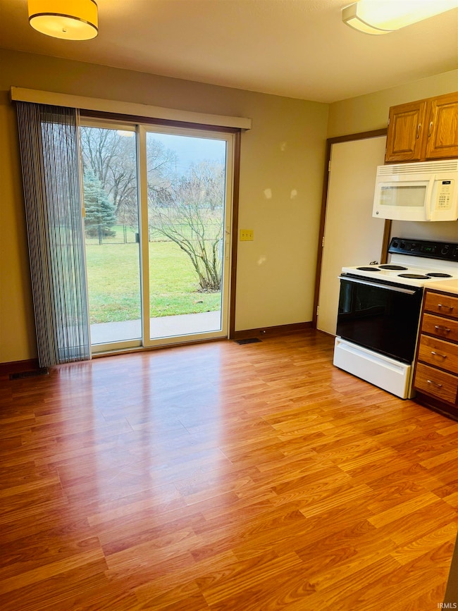 403 W Himes St unit A and B, North Webster, IN 46555 - photo 7