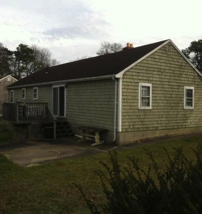 8 Denver St, Hyannis, MA 02601 - photo 2