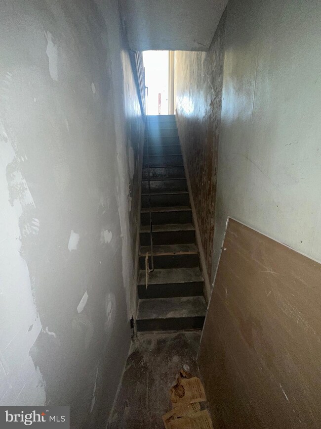 2013 Wilhelm St, Baltimore, MD 21223 - photo 6