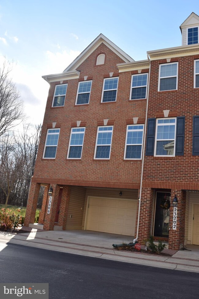 23200 Scholl Manor Way unit 1312, Clarksburg, MD 20871 - photo 3