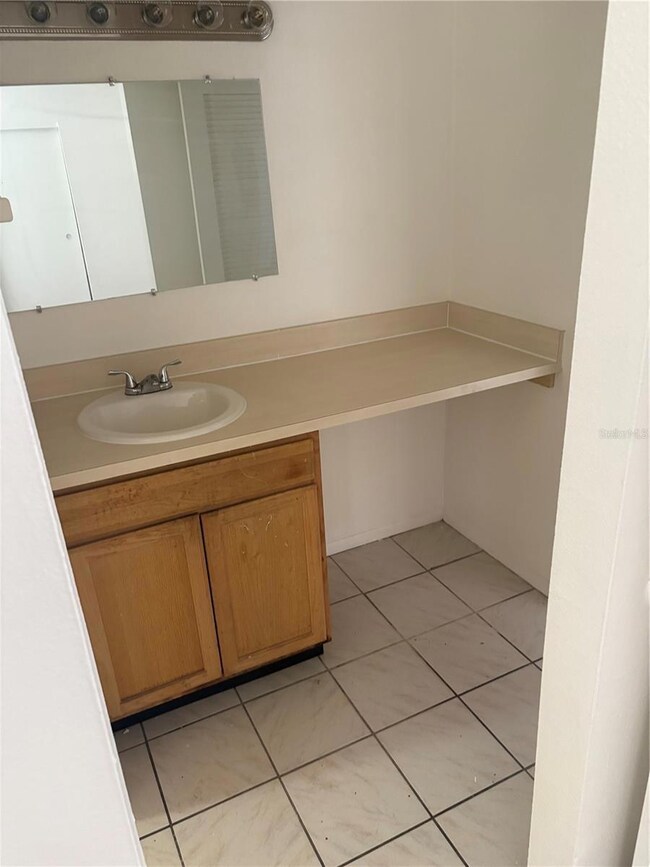 1347 Baywatch Loop unit 204, Tampa, FL 33612 - photo 7