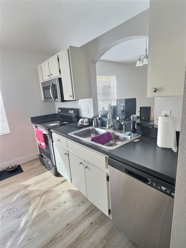 410 Maple Pointe Dr, Seffner, FL 33584 - photo 3