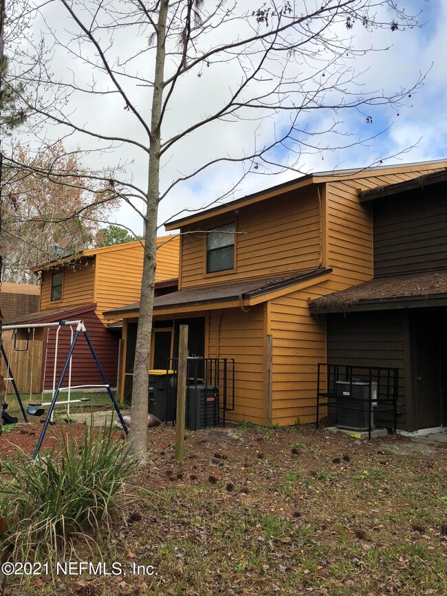 4554 Melissa Ct W, Jacksonville, FL 32210 - photo 6