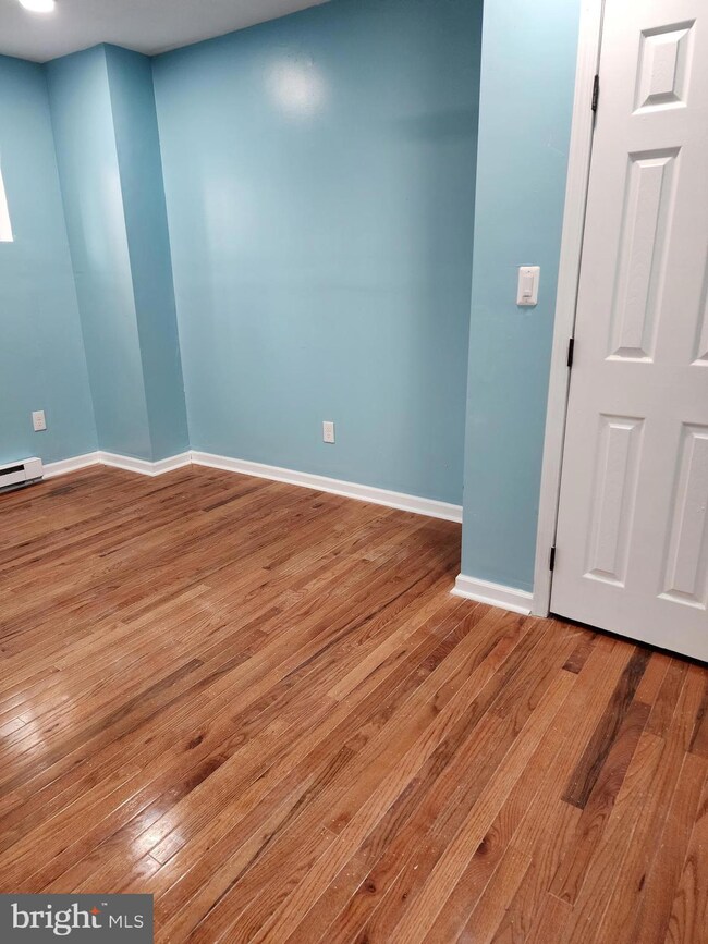 1040 Lincoln Ave unit 2, Prospect Park, PA 19076 - photo 6