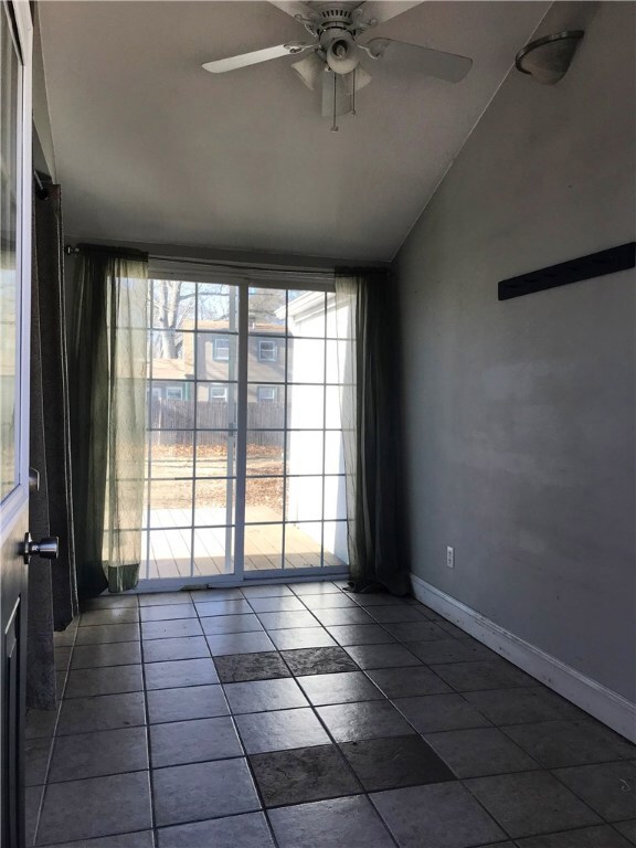 11 Enfield Rd, Warwick, RI 02886 - photo 4