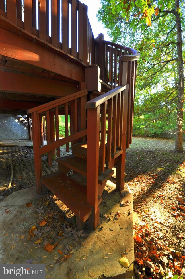 7228 Middleton Dr, Fredericksburg, VA 22407 - photo 6