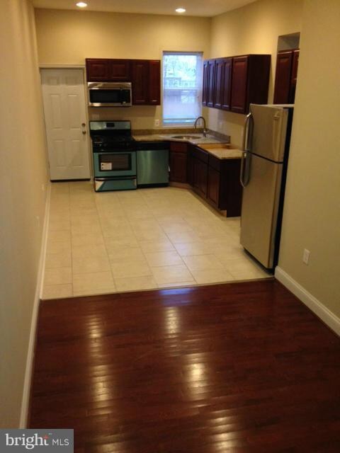1617 N Caroline St, Baltimore, MD 21213 - photo 5