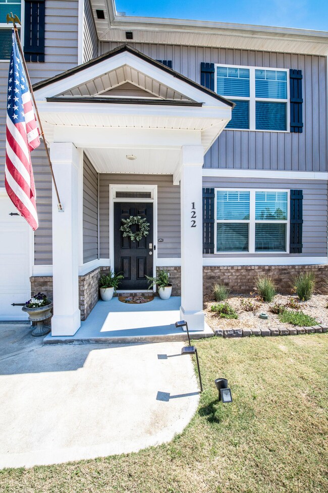 3 frontporch_v_