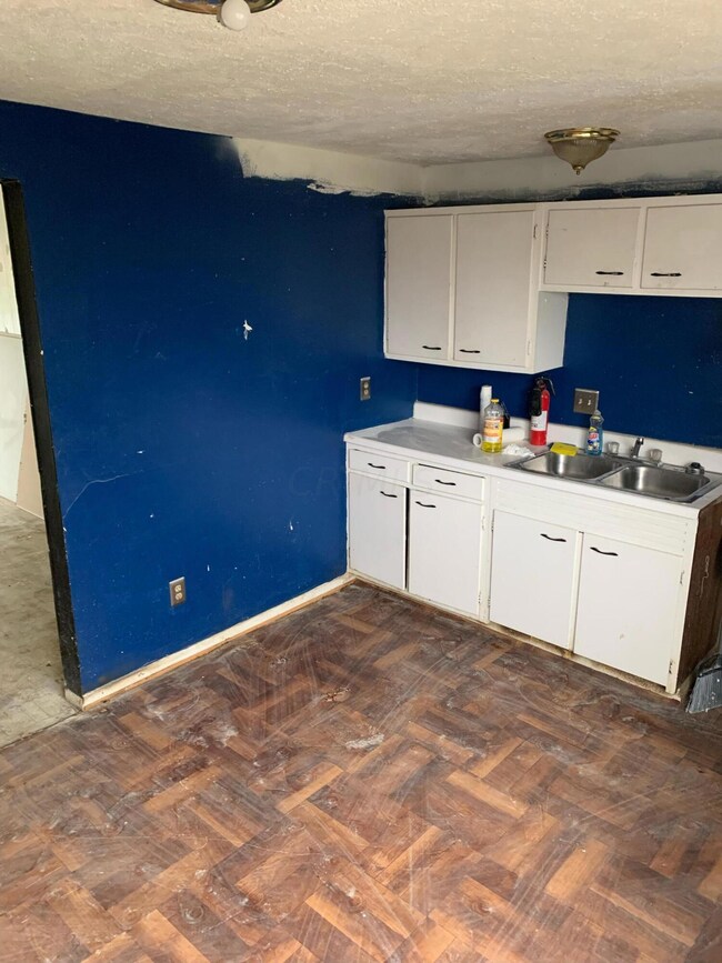 3733-3735 Briggs Rd, Columbus, OH 43228 - photo 6