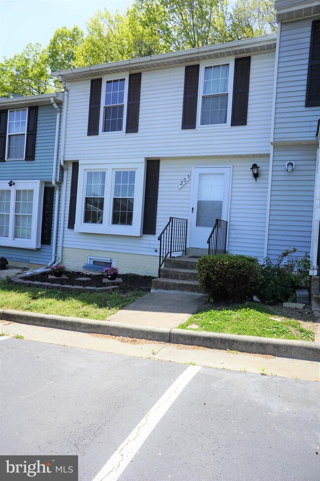 205 Essex St unit 3, Stafford, VA 22554 - photo 4