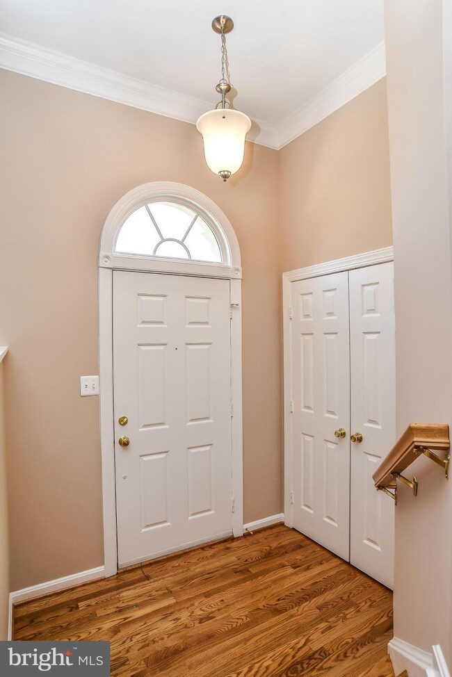 2202 Journet Dr, Dunn Loring, VA 22027 - photo 2