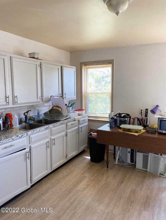 516 Washington Ave, Albany, NY 12203 - photo 2