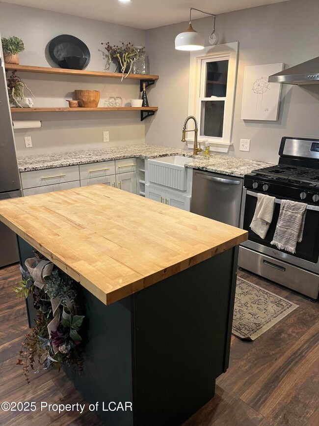 59 Cook St, Ashley, PA 18706 - photo 5