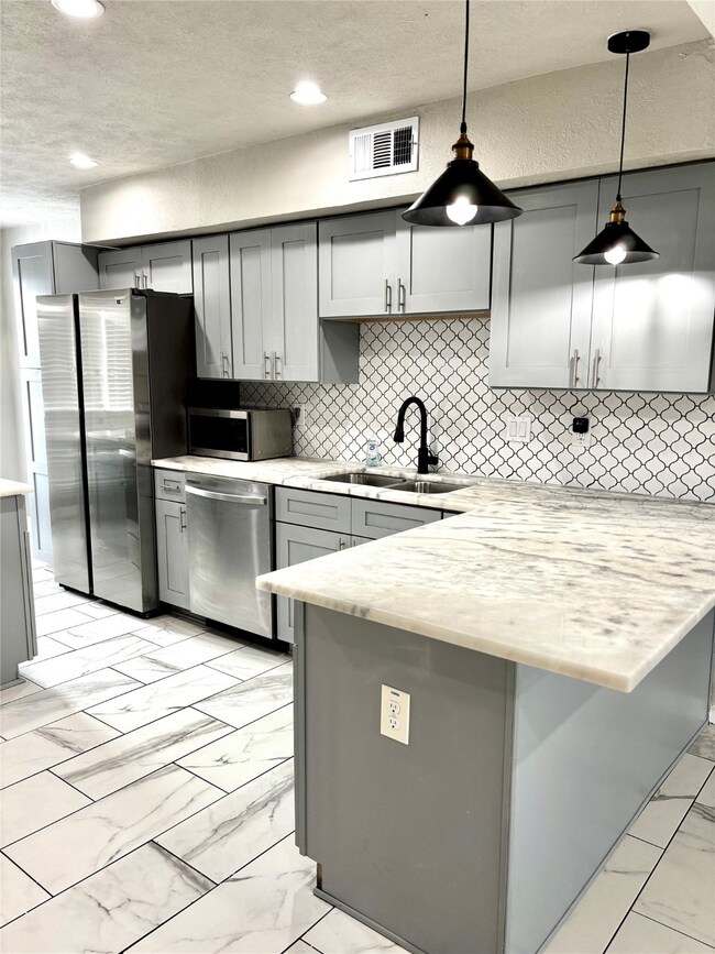 900 S Weatherred Dr unit 900B, Richardson, TX 75080 - photo 7