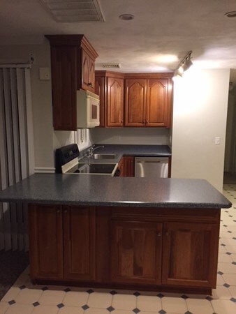 44 Brown Ave, Mansfield, MA 02048 - photo 3