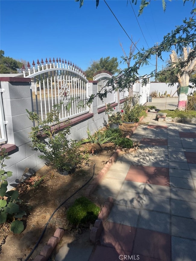 40648 Fieldspring St, Lancaster, CA 93535 - photo 4