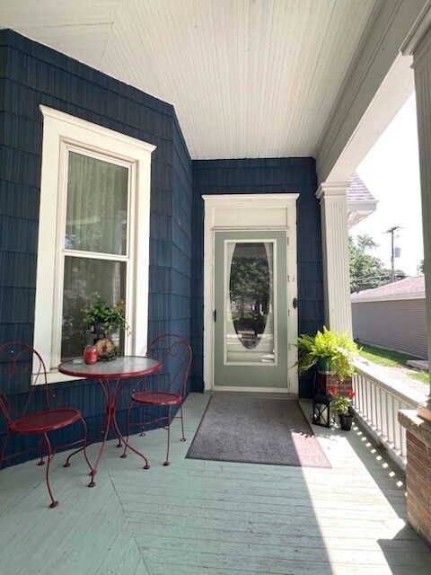 606 N Center St, Clinton, IL 61727 - photo 4