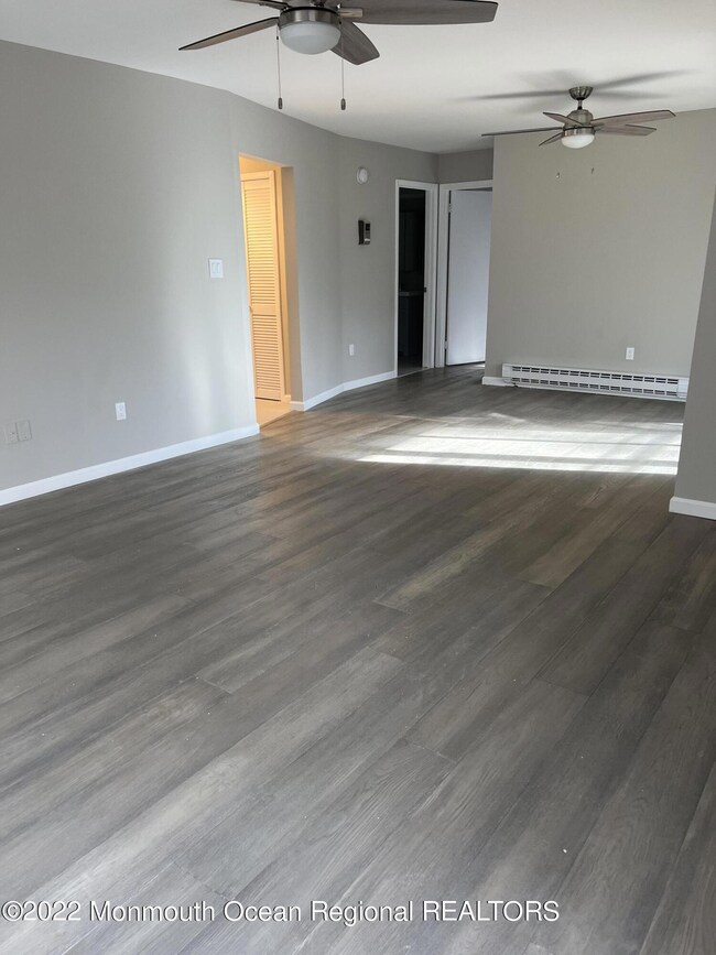 84 Amberly Dr unit H, Manalapan, NJ 07726 - photo 5