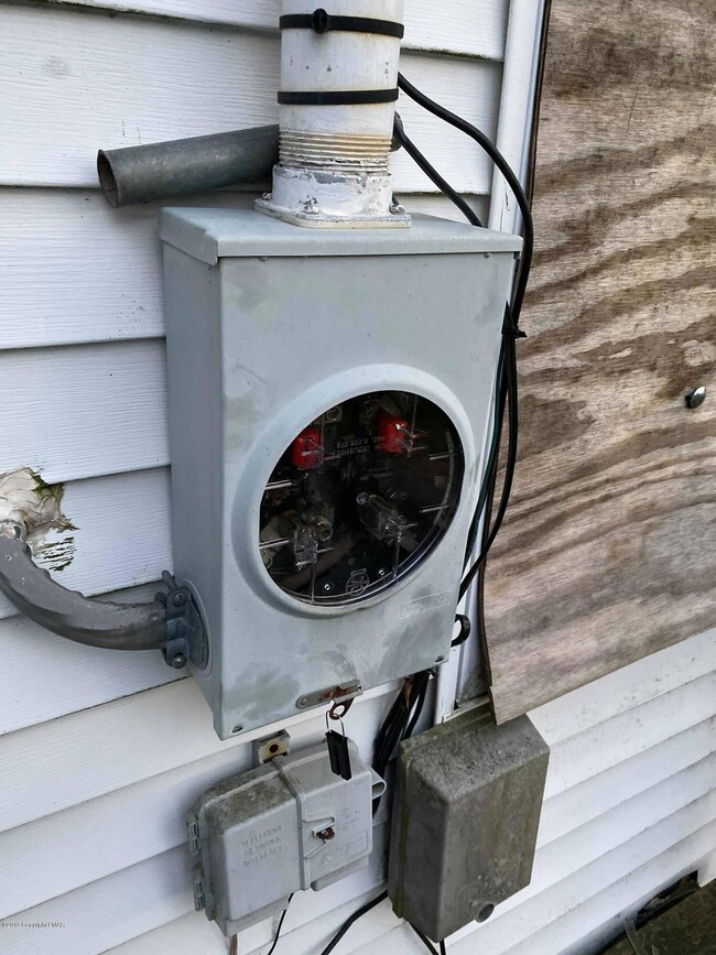 206 Azalea St, Kunkletown, PA 18058 - photo 2