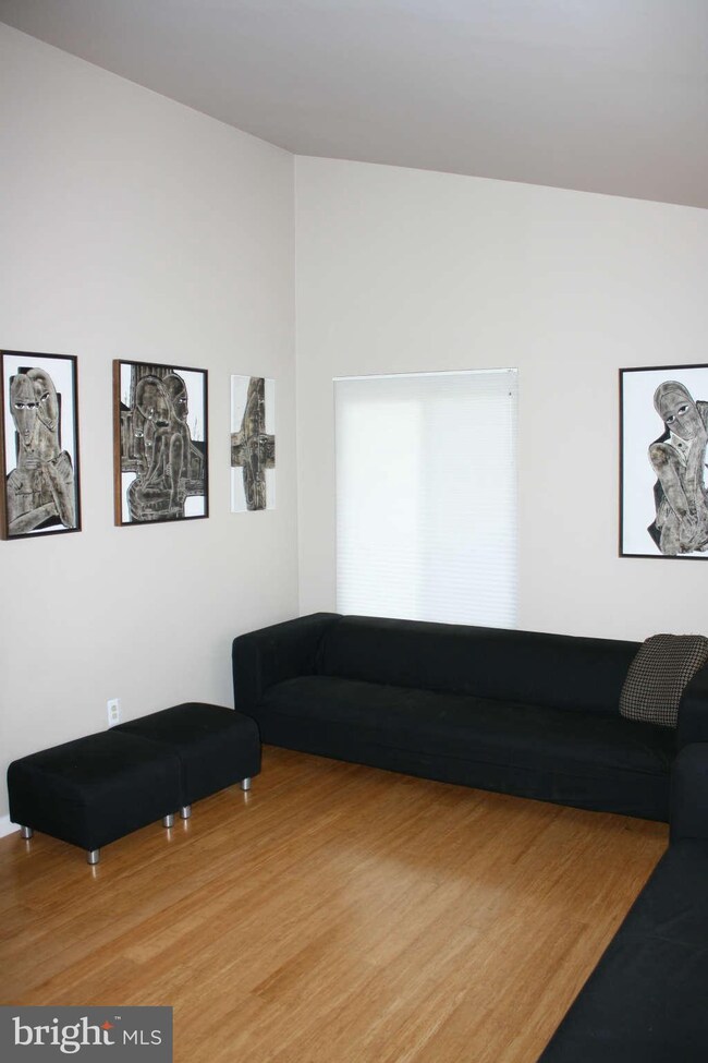 2510 Congreve Ct, Herndon, VA 20171 - photo 3