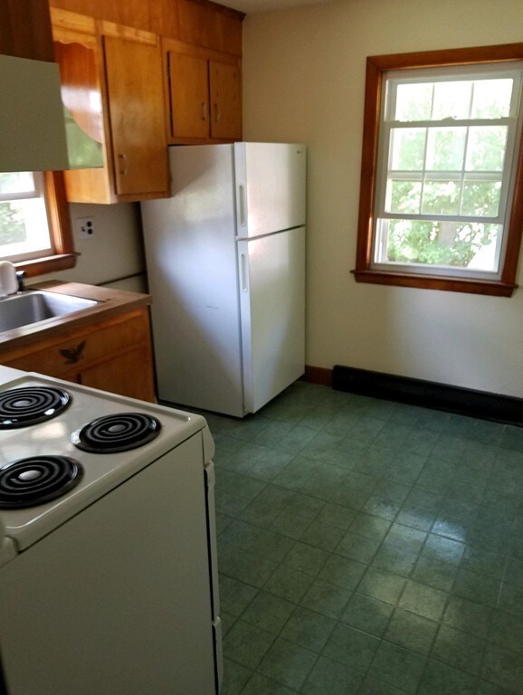 21 Park Ave unit 2, Foxboro, MA 02035 - photo 4