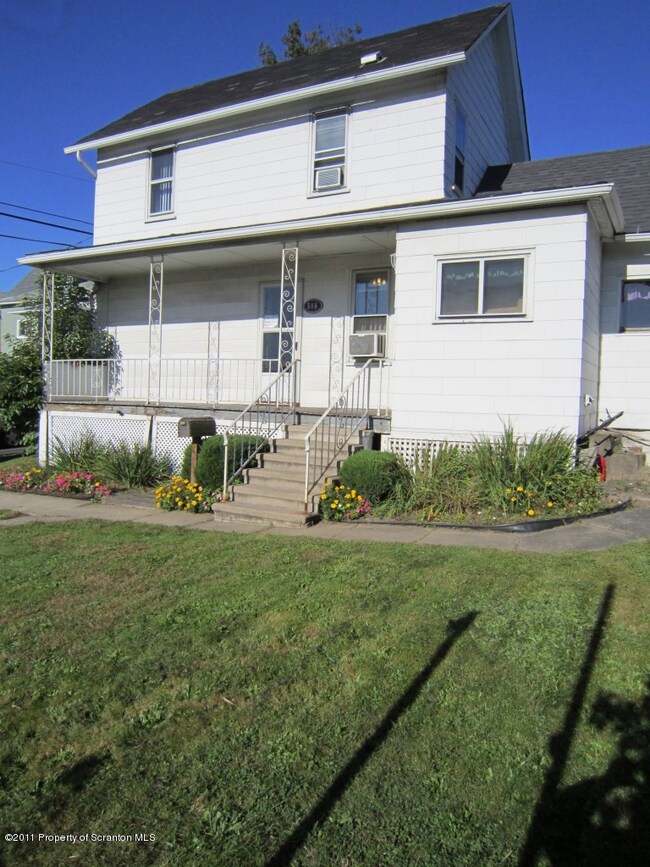 508 Johnson St, Dickson City, PA 18519 - photo 3