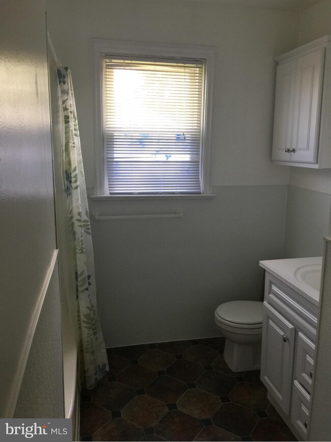 100 Reman N, Ranson, WV 25438 - photo 5