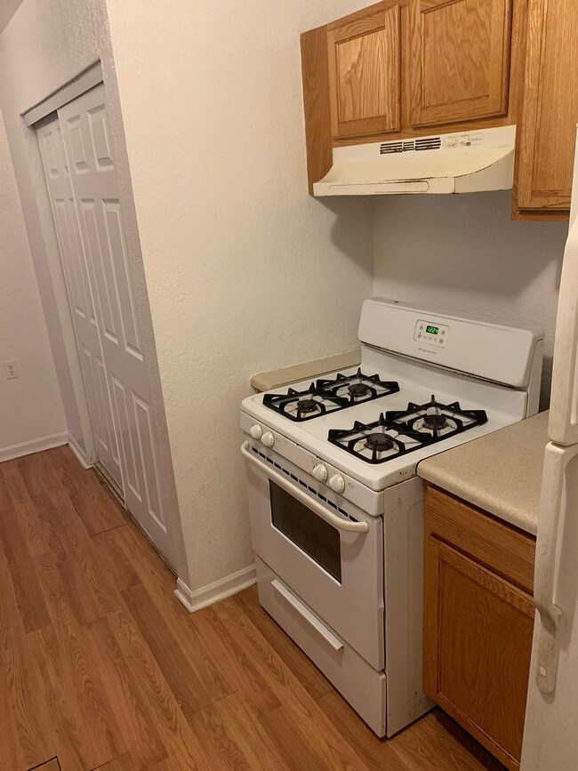 317 Mabry St unit 521, Tallahassee, FL 32304 - photo 7