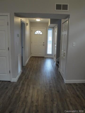 Hallway/Foyer
