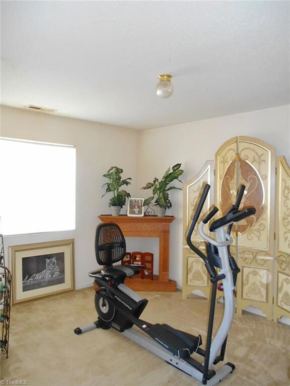 3352 Wiliton Way, High Point, NC 27260 - photo 4