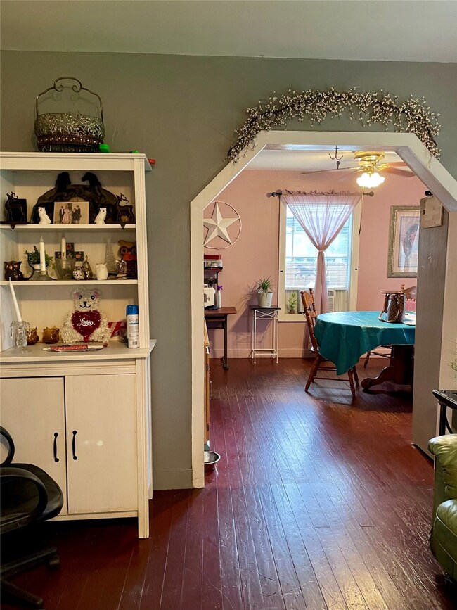 34 Veenstra St, Houston, TX 77022 - photo 4