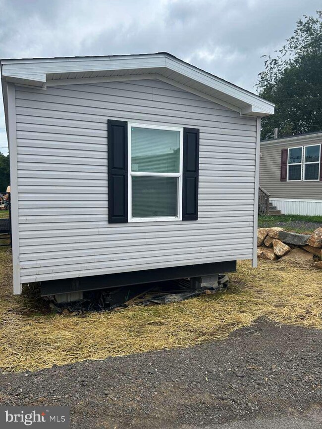 122 Keystone Ct, Honey Brook, PA 19344 - photo 2