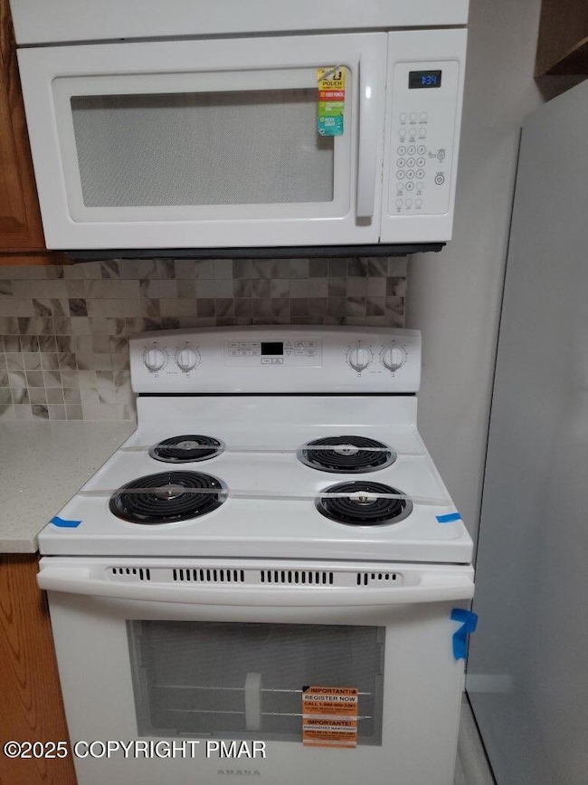 139 Snowshoe Ct unit 201, Mount Pocono, PA 18344 - photo 5