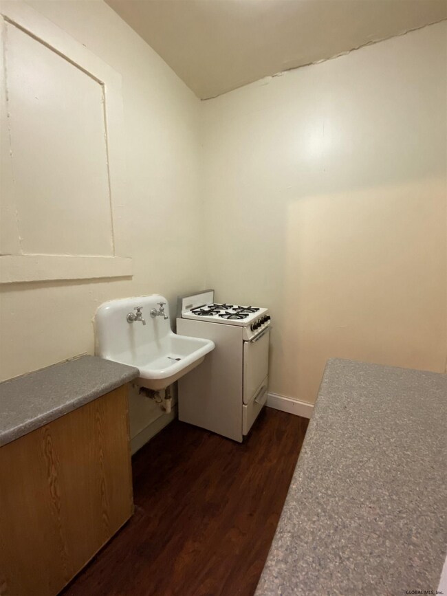 175 Jay St unit 5x, Albany, NY 12210 - photo 7