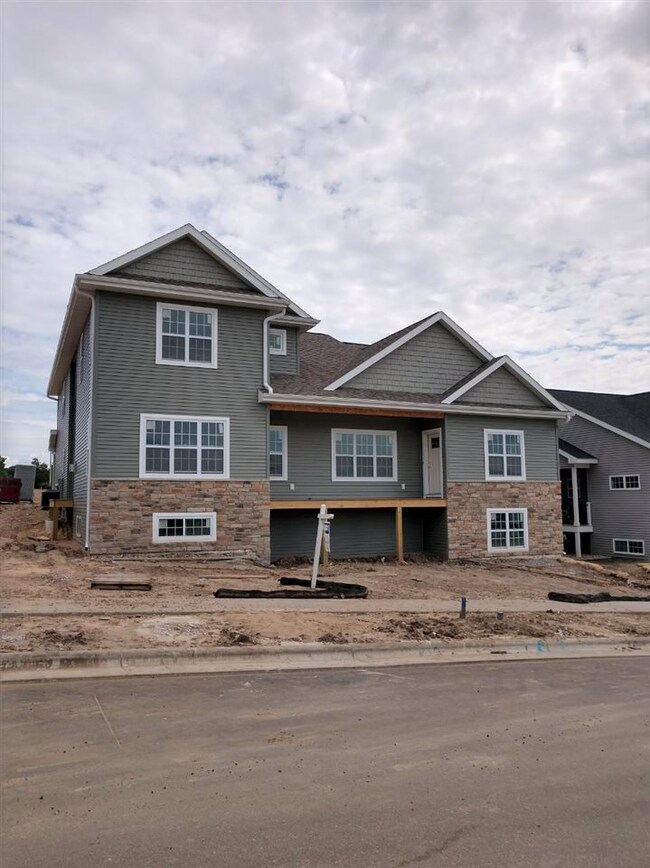 6293 Quarry Vista Dr, Fitchburg, WI 53719 - photo 3