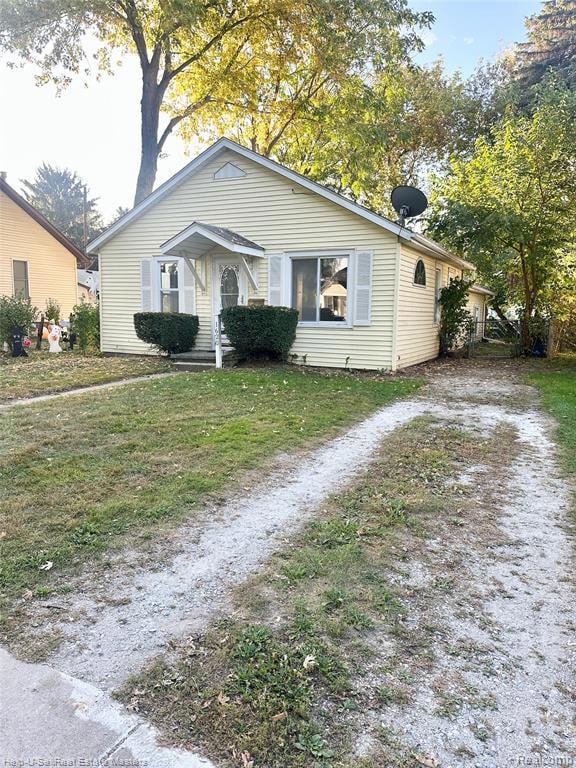 1620 McBrady St, Port Huron, MI 48060 - photo 2