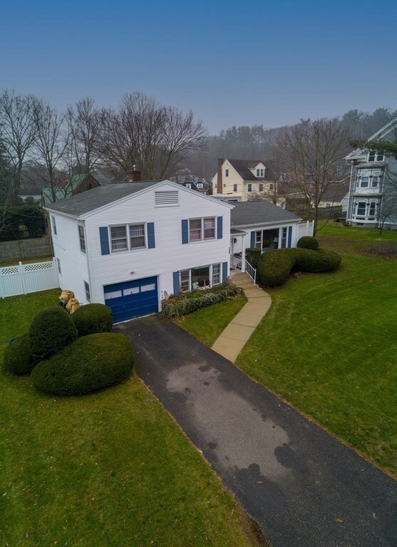 220 Madison Ave W, Holyoke, MA 01040 - photo 4