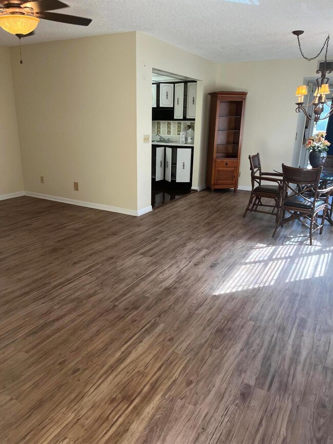 522 Capri K, Delray Beach, FL 33484 - photo 6