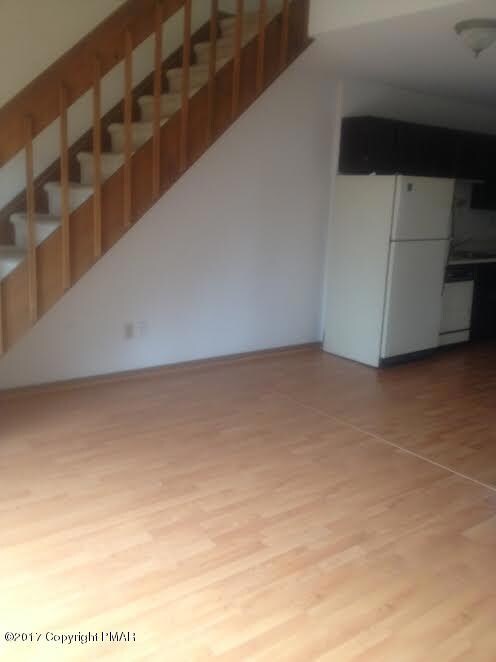 316 Keswick Ave, Bushkill, PA 18324 - photo 4