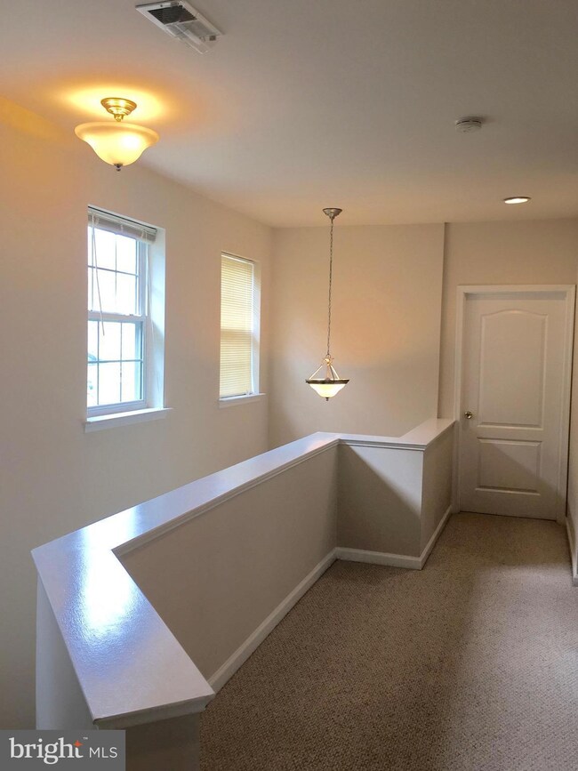 13837 Gullane Dr unit 84, Woodbridge, VA 22191 - photo 6