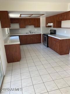 NICE KITCHEN