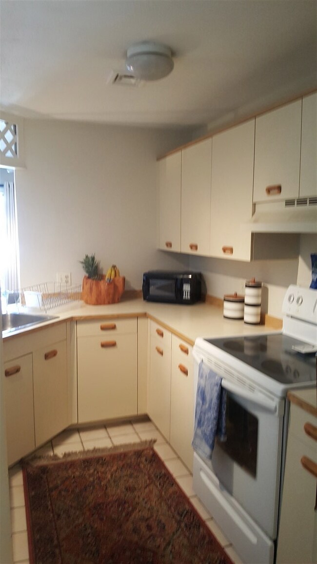 Stoney Creek Condominiums unit 58, Milford, NH 03055 - photo 6