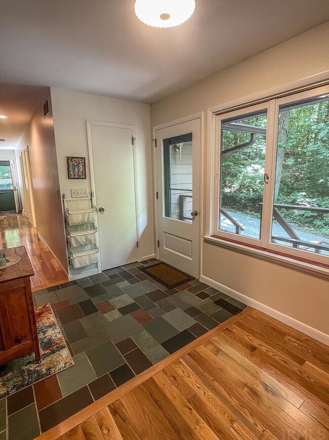 211 Spring Valley Ln, West Lafayette, IN 47906 - photo 3