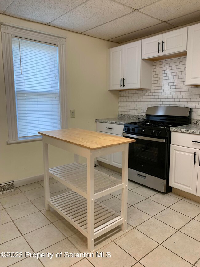 2430 Amelia Ave unit 2432, Scranton, PA 18509 - photo 4